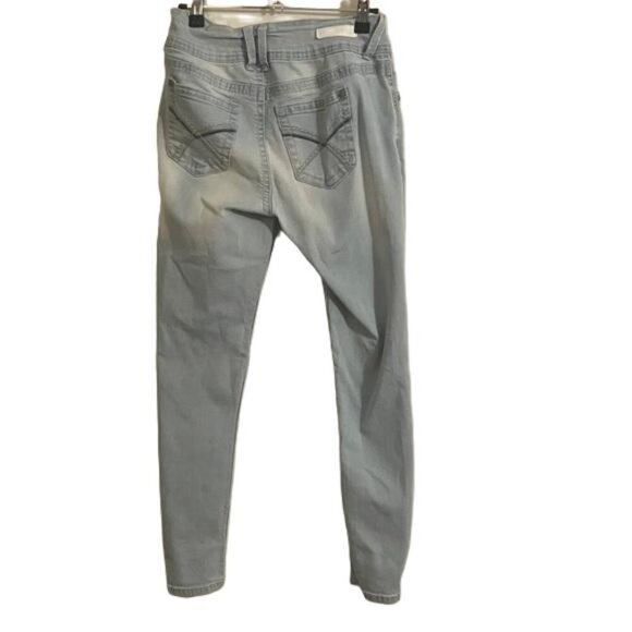 Wallflower Women's Light Wash Skinny Jeans, Size 3 - Picture 2 of 6